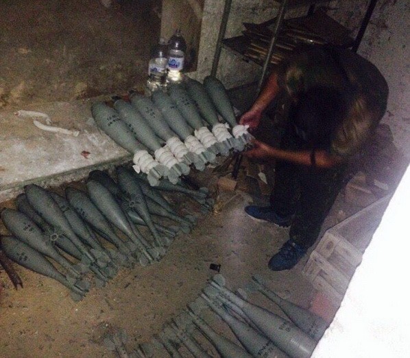 Обнаружен тайник боевиков с минами и снарядами