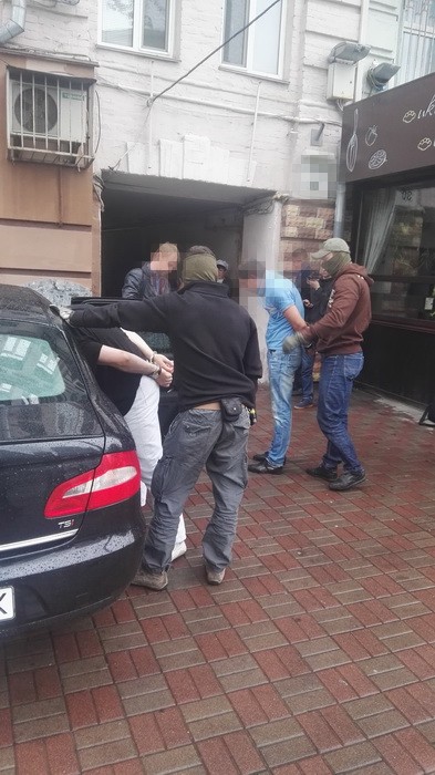 В столице задержали на взятке топ-менеджера полтавского филиала "Укрэксимбанка"