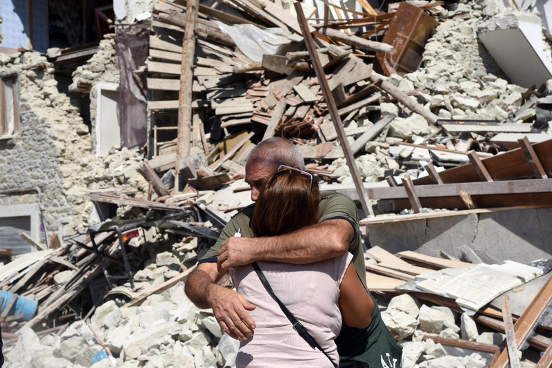 В Италии чрезвычайное положение в регионах, пострадавших от землетрясения