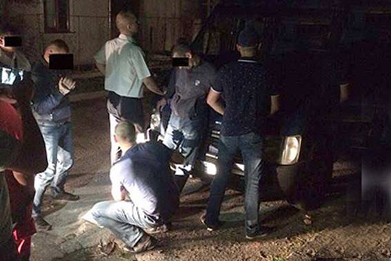 Полицейский во Львове сбывал тяжелые наркотики