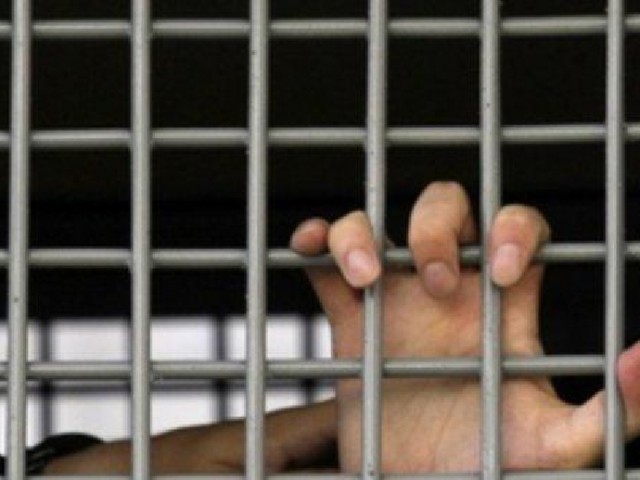 Принудительное кормление в тюрьме — это пытка, — Европейский суд