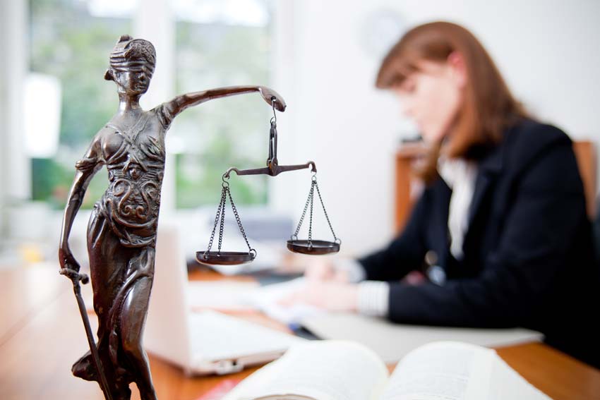 Стать адвокатом: особенности стажа по совместительству  