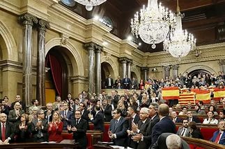 Каталонский парламент одобрил референдум о независимости