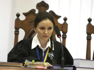Экс-судья О. Царевич обжаловала увольнение в Высшем админсуде