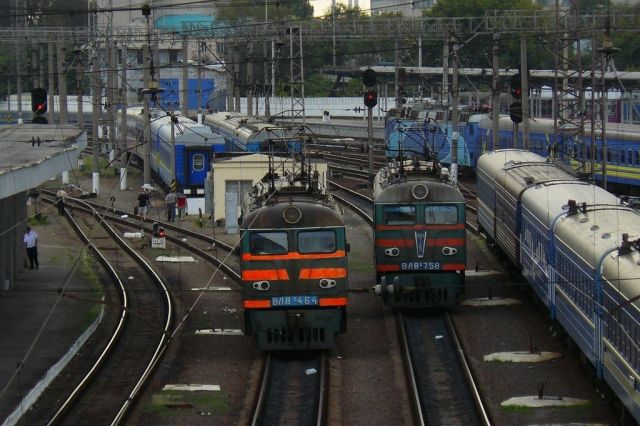 «Укрзализныця» хочет декоммунизировать станции и провести Wi-Fi в поездах