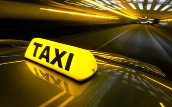 Плату за лицензию на такси хотят уменьшить в десять раз