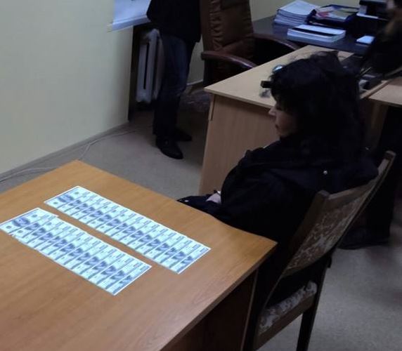 Преподаватель интерната в Харьковской области пыталась продать ученицу