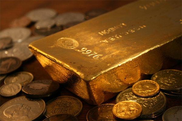 Во Франции семья нашла в своем доме клад с золотыми монетами. ФОТО