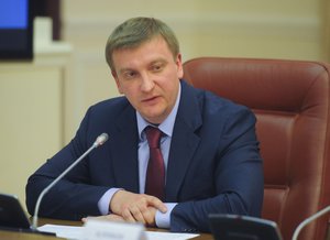 Министр юстиции П. Петренко рассказал, когда сможет заработать антикоррупционный суд