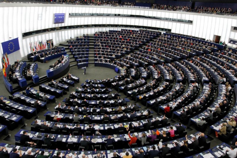 Европарламент одобрил механизм временного приостановления безвиза