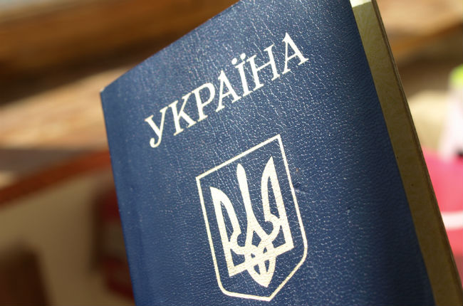 Силовики разоблачили группу злоумышленников в Киеве, которые подделывали паспорта