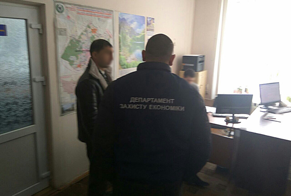 На Прикарпатье задержали группу взяточников 