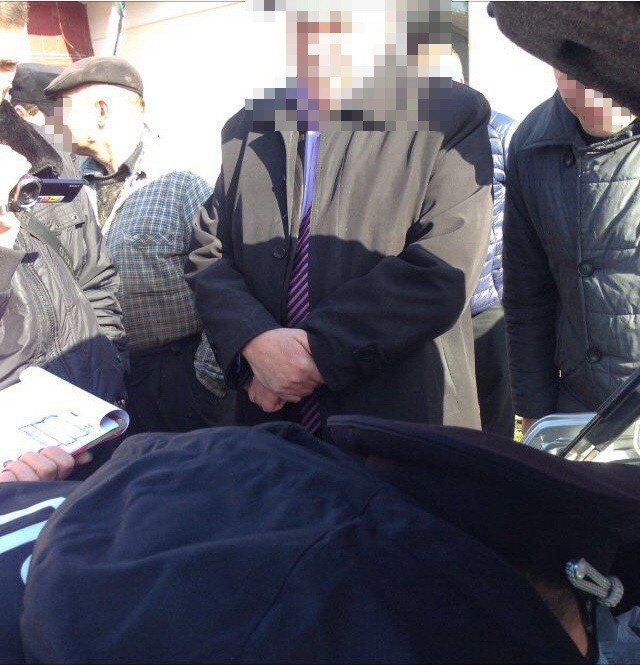На Тернопольщине задержали на взятке депутата