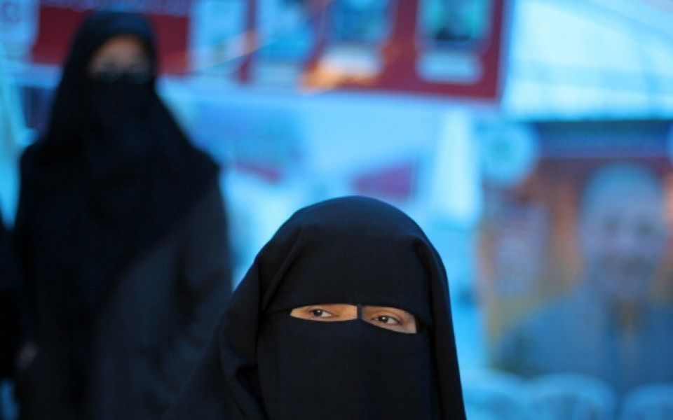В Австрии запретили носить мусульманскую одежду в общественных местах