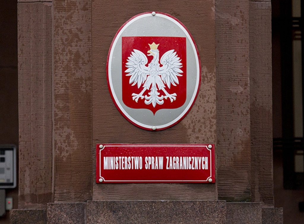 МИД Польши вызывает украинского посла на разговор из-за инцидента в Луцке