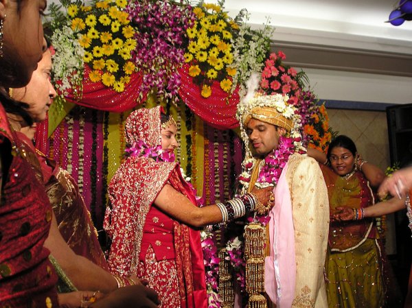 В ходе празднования свадьбы в Индии погибли 22 человека
