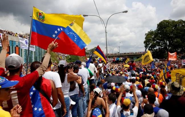 В Венесуэле более 150 протестующих приговорены к заключению