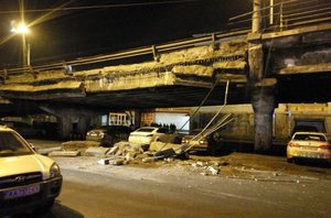 Китайцы отремонтируют мост на Шулявке в Киеве