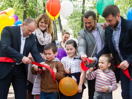 В Дарницком районе Киева отремонтировали парк